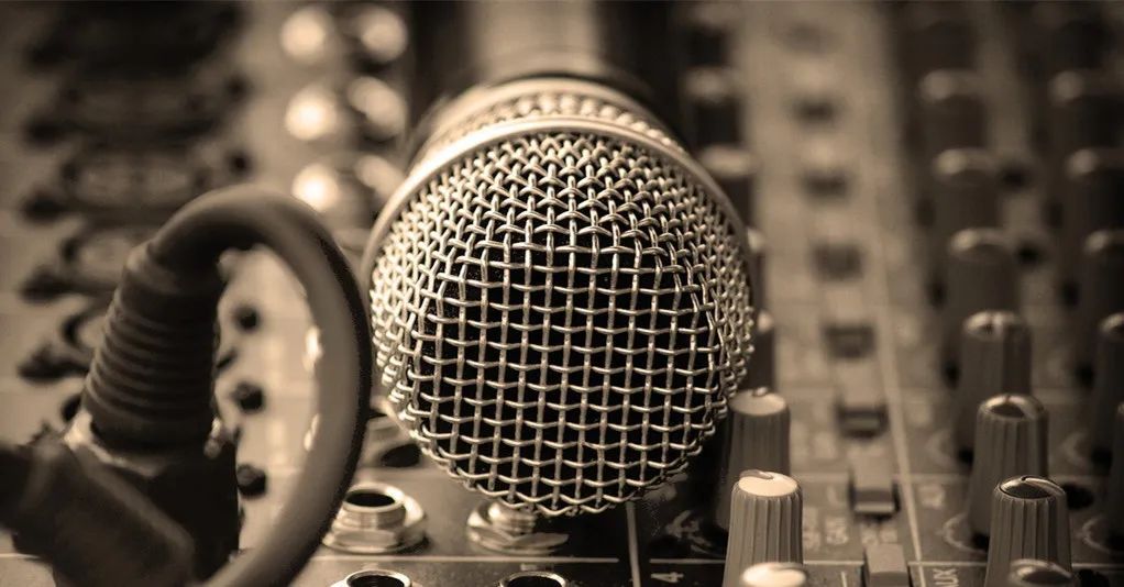 优质声线的PK,各大企业都上线播客平台,下一波走红将是中文播客