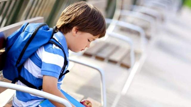 为什么孩子会越来越“笨”？专家提醒：家长要谨防“习惯性愚蠢”