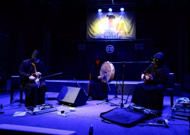 上海草莓基地挖草莓苗,超级草莓上海