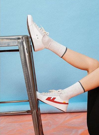 潮得都快不认识了，这还是回力吗？