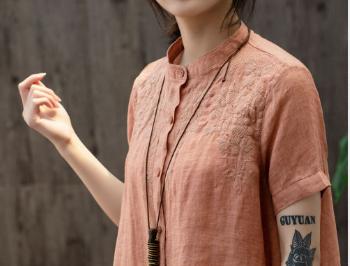 微胖女士棉麻衫,棉麻五六十多大妈高档衣服