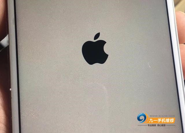 苹果手机白苹果开不了机维修价格,苹果手机白苹果开不了机西安