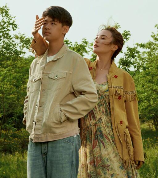 陈建斌蒋勤勤儿子塌鼻梁,陈建斌小儿子正面照