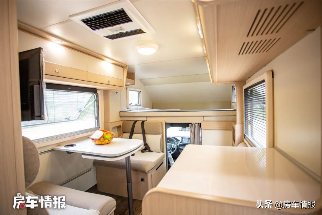 30万左右的可睡4个成人的四驱房车,20万能买什么重型房车