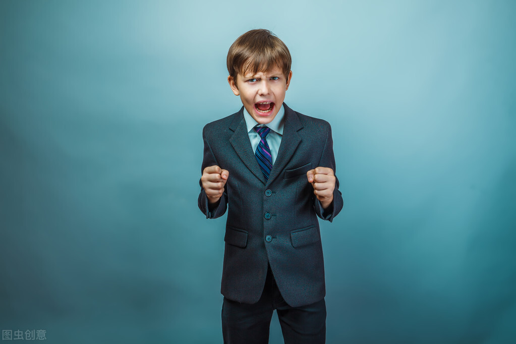 青春叛逆期孩子沉迷游戏怎么办,孩子沉迷手机游戏厌学叛逆