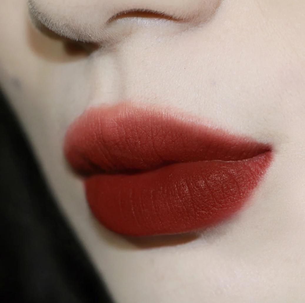 黄黑皮穿胡萝卜色好看吗,黄黑皮适合胡萝卜色显气色