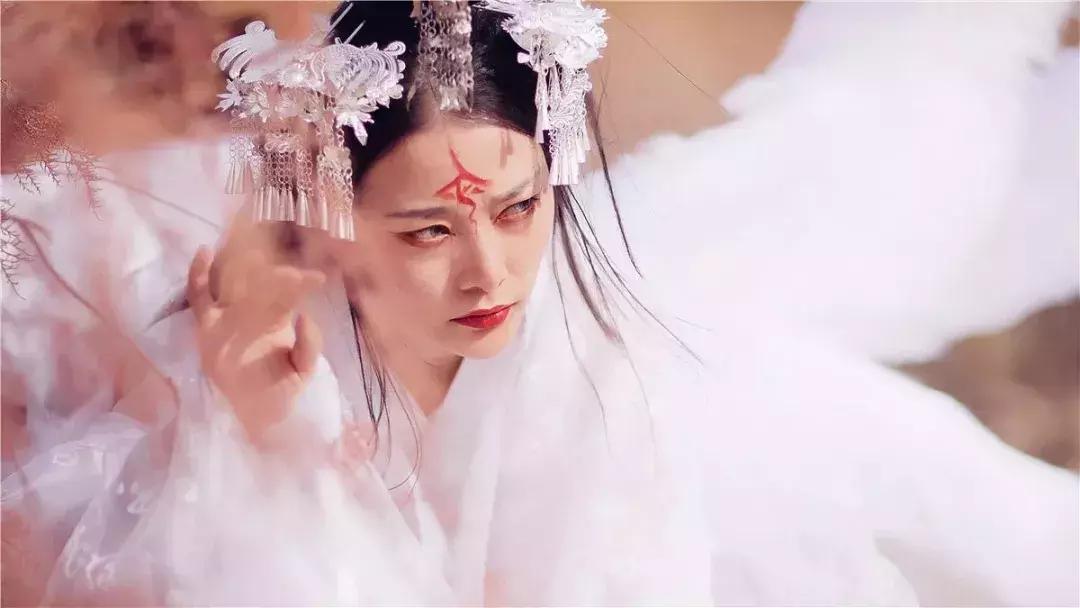 90后女孩拍稀有动物,90后女孩拍视频200万