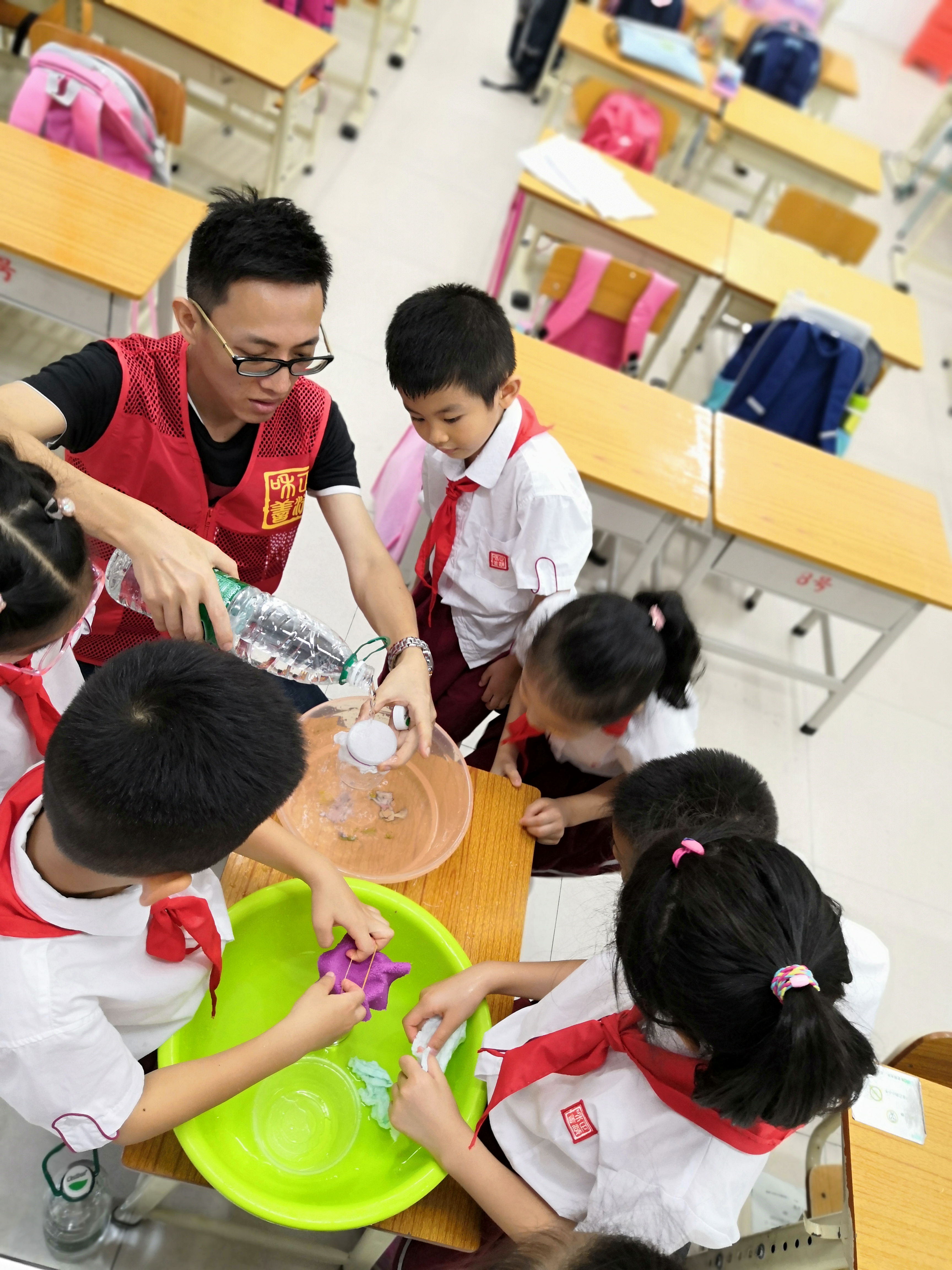 缇庡湪闈掓槬骞村崕,缇庡湪闈掓槬骞村皯