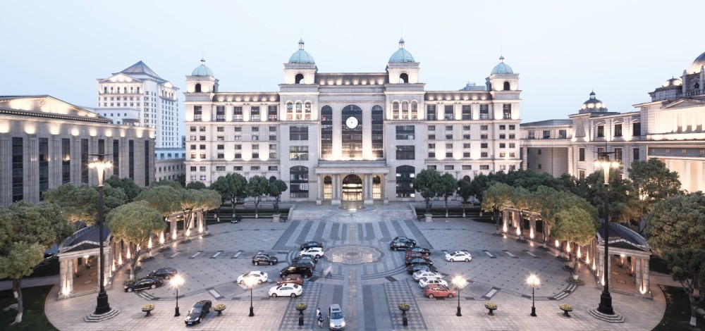 中国服装行业企业排名安踏,安踏旗下高端品牌有哪些