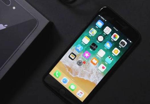 用了一年的时间总结了iPhone8Plus的三个优点,还买什么XR?