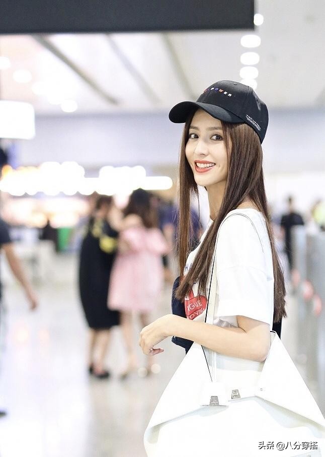 浣熶附濞呰儗甯﹁¥绌挎惌,鑳屽甫瑁ょ┛鎼濡堣