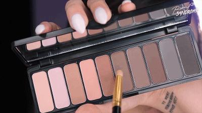 厚嘴唇怎么化好看的妆,小眼睛厚嘴唇适合什么风格的妆