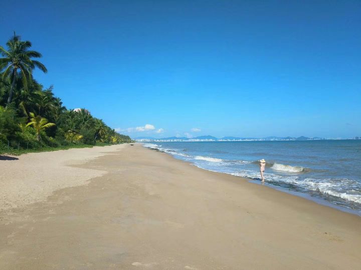 一个人三亚湾最便宜的住宿,三亚的三亚湾候鸟住宿介绍