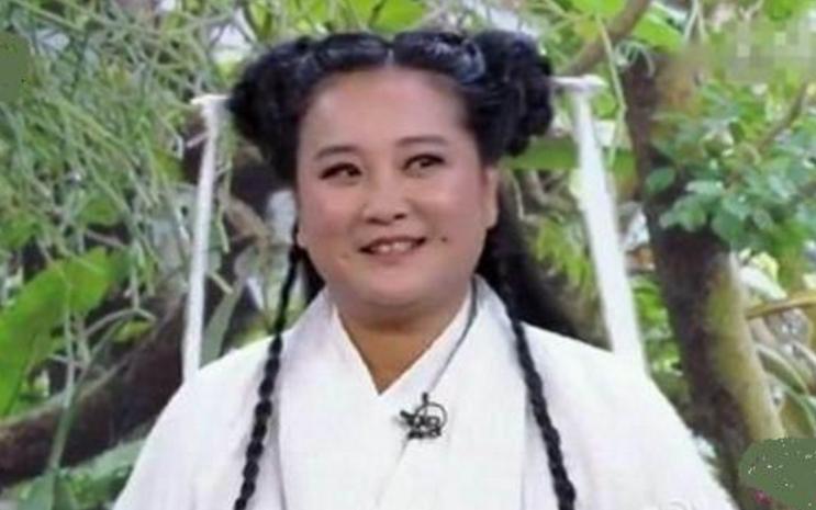 贾玲发博:自己第一次“开火车”紧张,网友:真香!厉害了我的玲