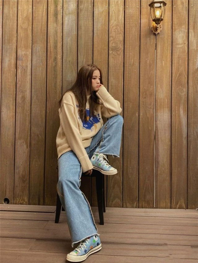 肩宽的女生应该穿什么类型的衣服,肩宽的女生选礼服