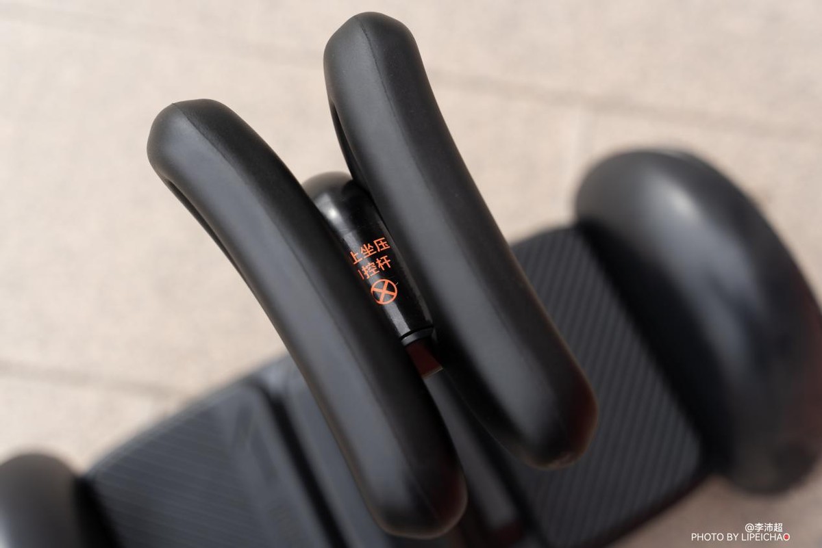 9号平衡车体验:不仅仅是年轻人的酷乐玩具