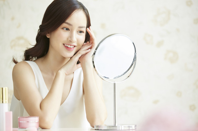 女子花6千八在网上买化妆品,女子花6000元买的化妆品