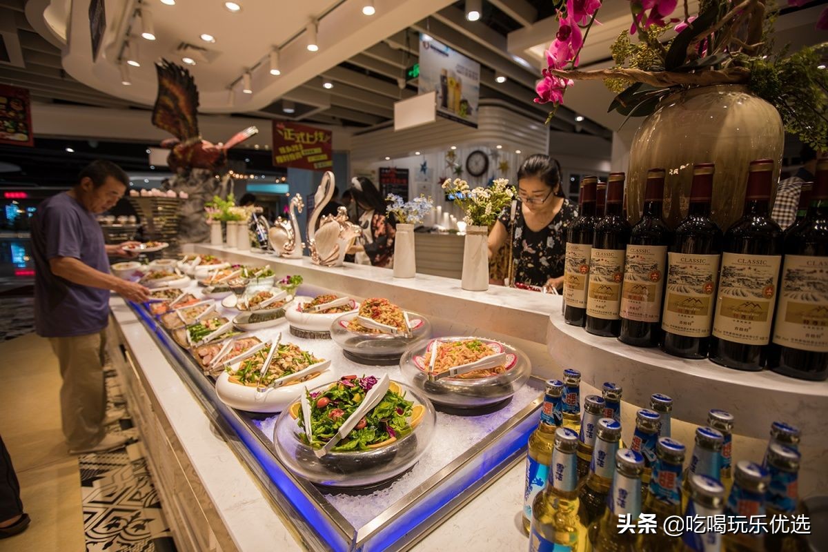 沈阳阿尔卑斯自助：海鲜、丰富的披萨＆肉类、精致甜点＆水果...