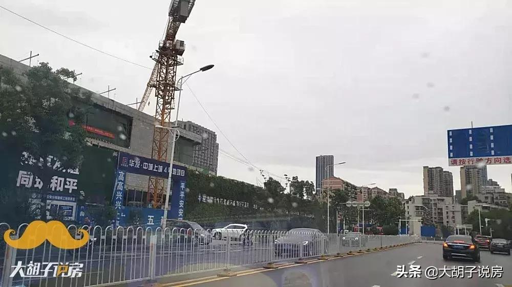 同一片地产为什么房价差距很大,一线城市房价为什么那么高