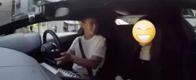 外国土豪开兰博基尼搭讪拜金女,外国土豪开豪车