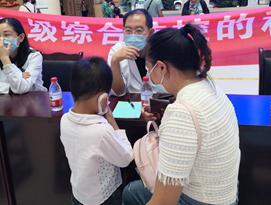 关爱健康公益报道,关爱市民健康义诊活动