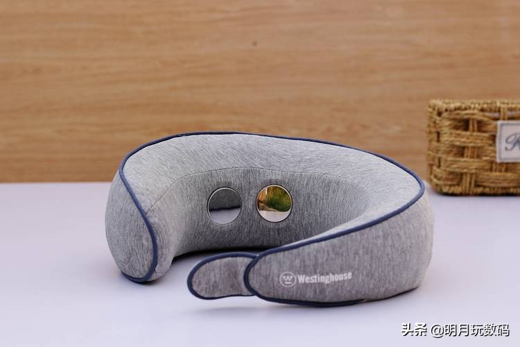 美国u型颈椎枕,u型按摩颈椎枕测评