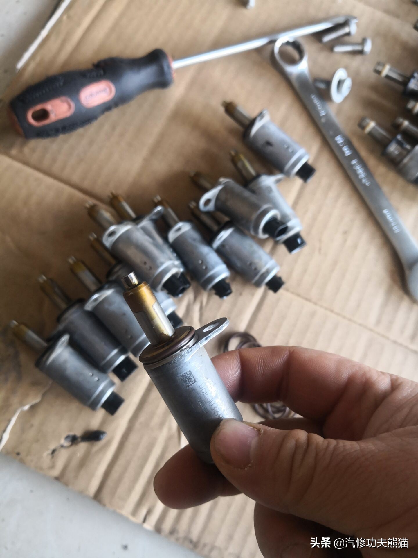 为什么都说奥迪a6l烧机油,奥迪a6l2.4烧机油原因分析