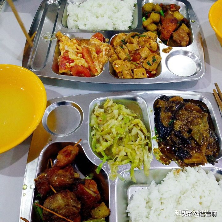 在东北吃饭是一种什么体验,跟东北人吃饭是什么体验