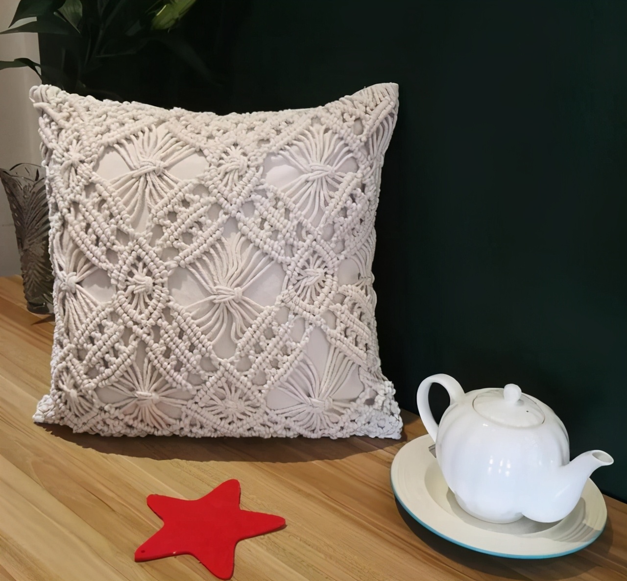 家里旧抱枕，用绳子编个枕套，让你一抱上，就不想放下来！附教程