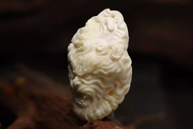 琥珀和蜜蜡关系大揭秘,琥珀和蜜蜡有什么区别