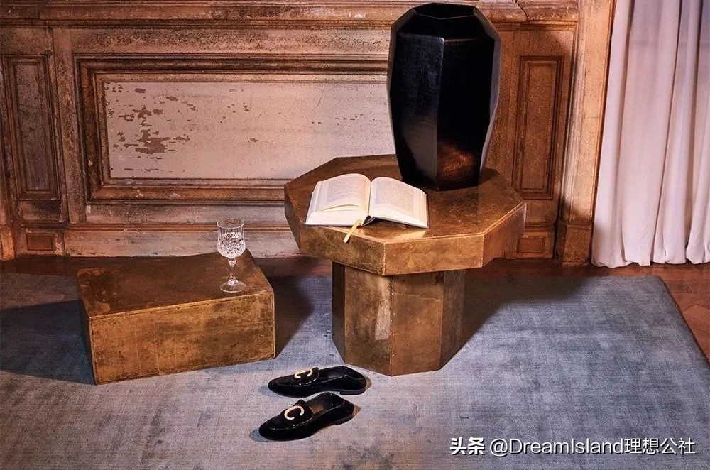 街拍白色乐福鞋,达妹街拍图文