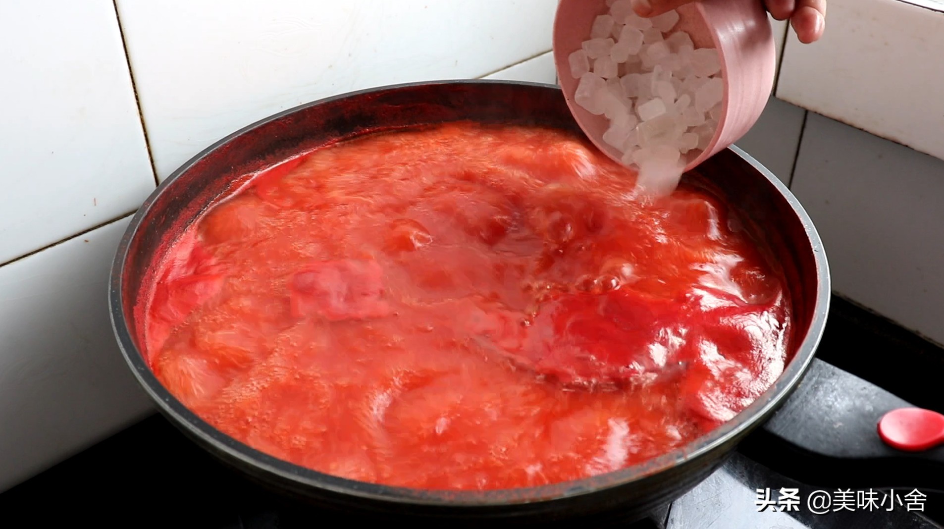 番茄酱怎么自己做和外面买的一样,番茄酱不用榨汁机家庭自制做法