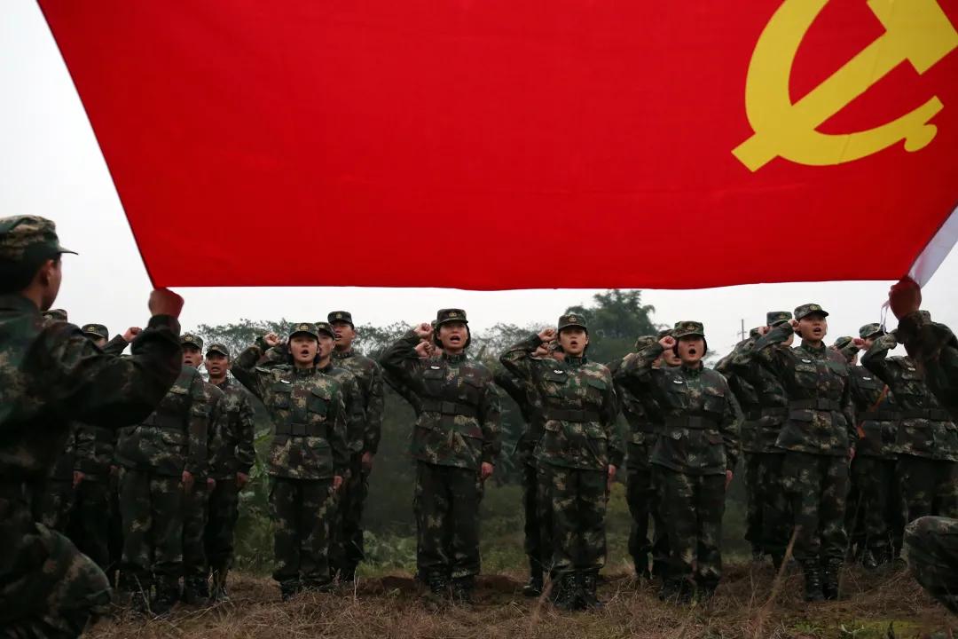 火箭女兵的真实生活,火箭女兵开始入伍