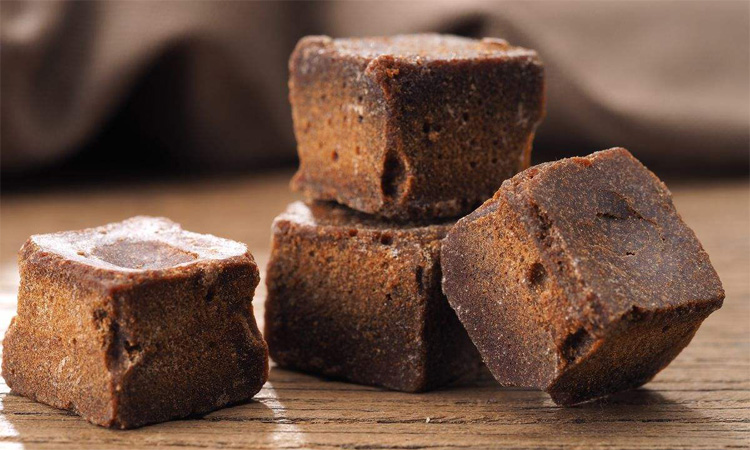 养生养颜又美味，正宗黑糖这样挑