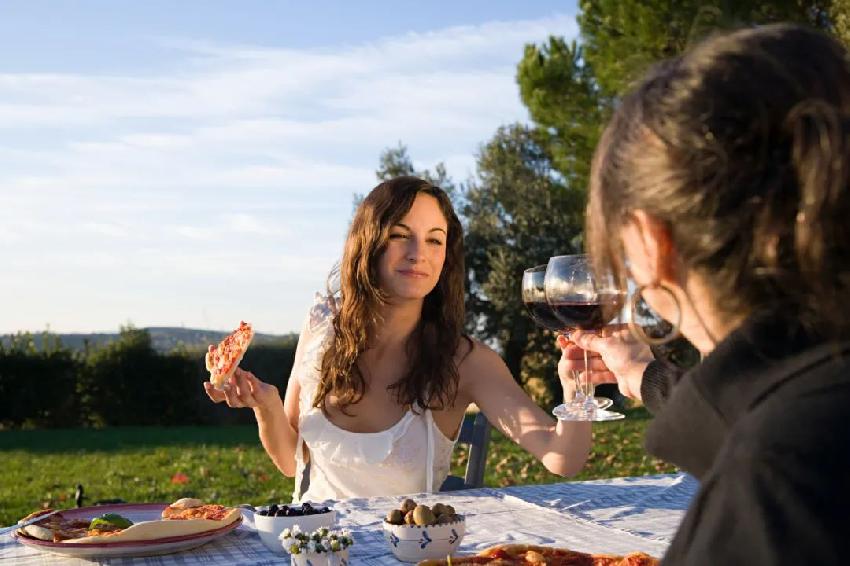 群雄逐鹿披萨批发市场,群雄逐鹿百亿市场