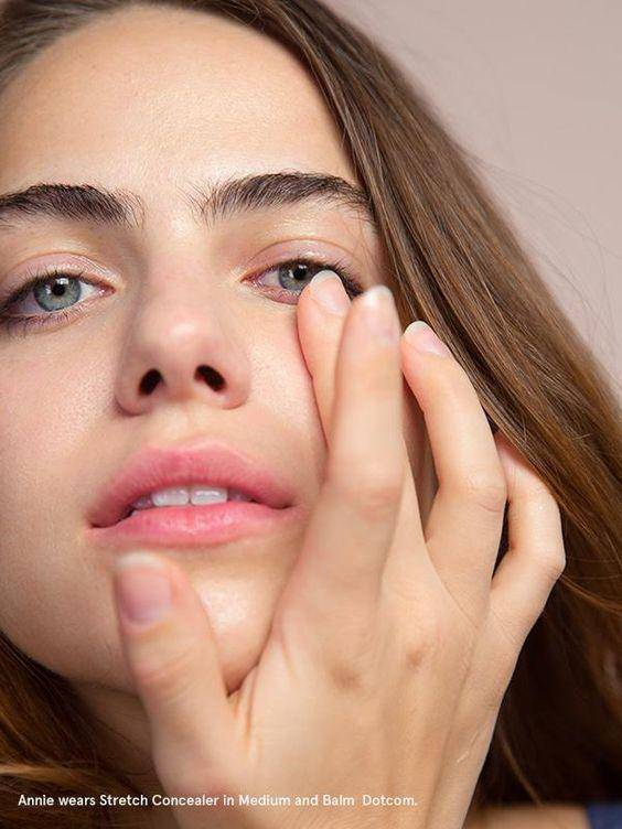 想要底妆细腻服帖不卡粉,底妆秘诀零毛孔无暇底妆至关重要