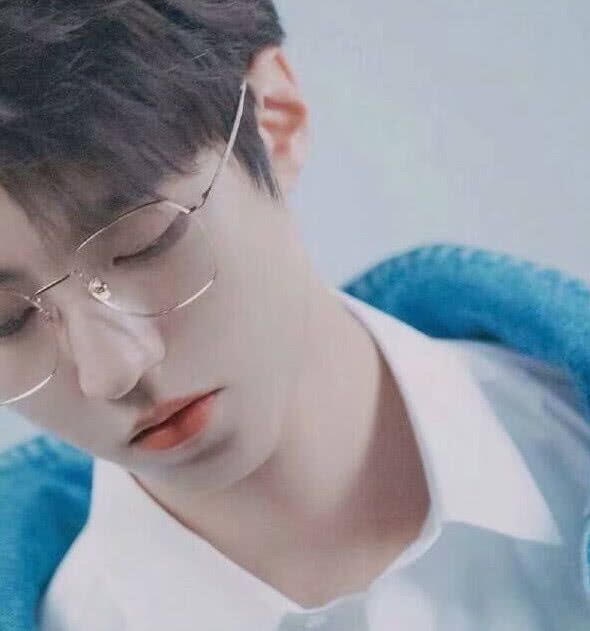 王俊凯是靠哪首歌被关注到的,王俊凯最新的一首单人歌