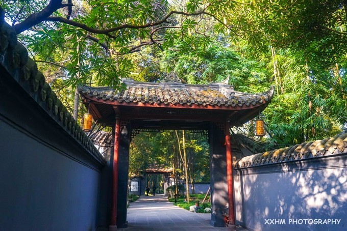 成都本地人去的最好吃的美食,中国姑娘吃成都美食