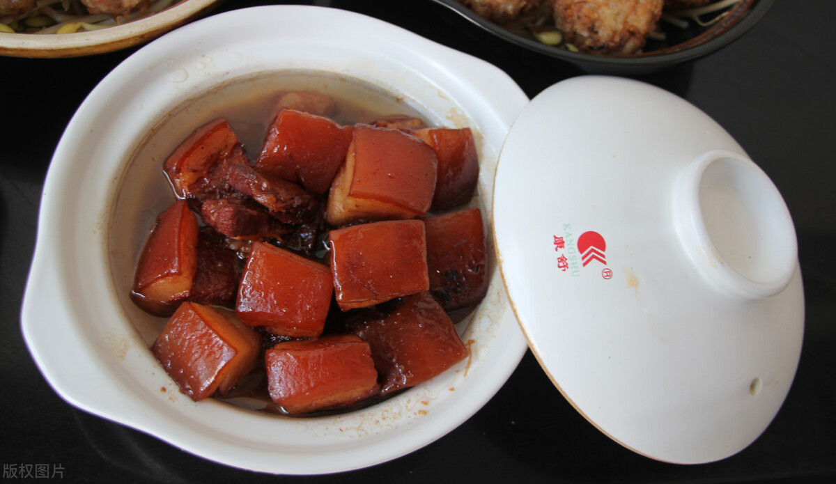 喝酒时不能碰花生米?医生提醒:这3种食物尽量不要做“下酒菜”