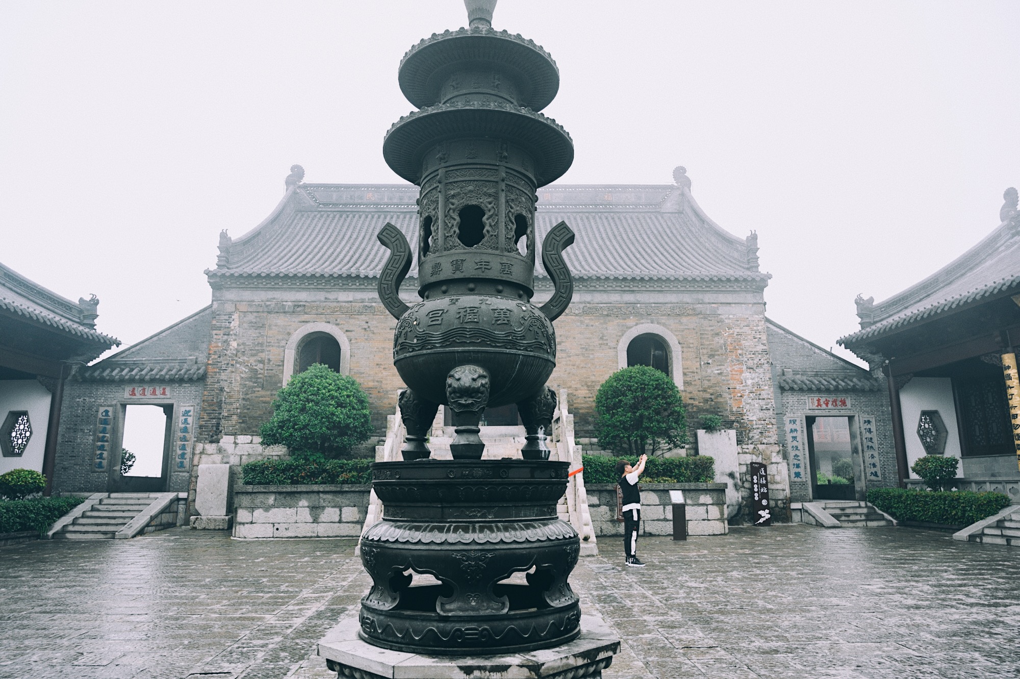 江苏茅山，中国著名的道教名山，一山分成2个景区且都要门票