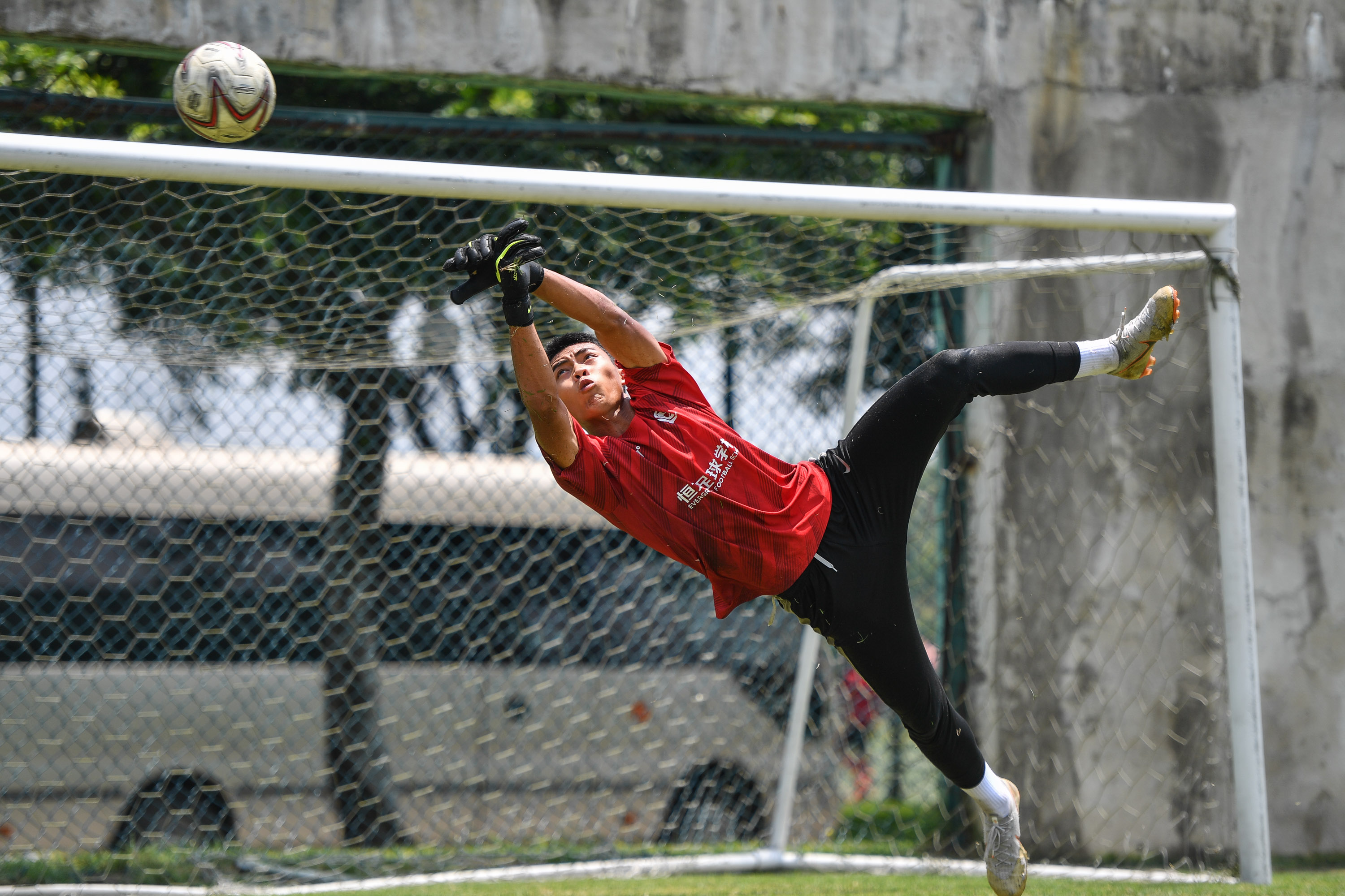 2020相约马德里！恒大青训再为中国足球发展探路