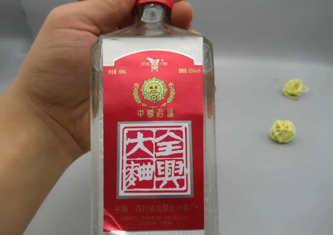 超市都不敢卖的四款白酒,超市50元左右的绿瓶白酒大全