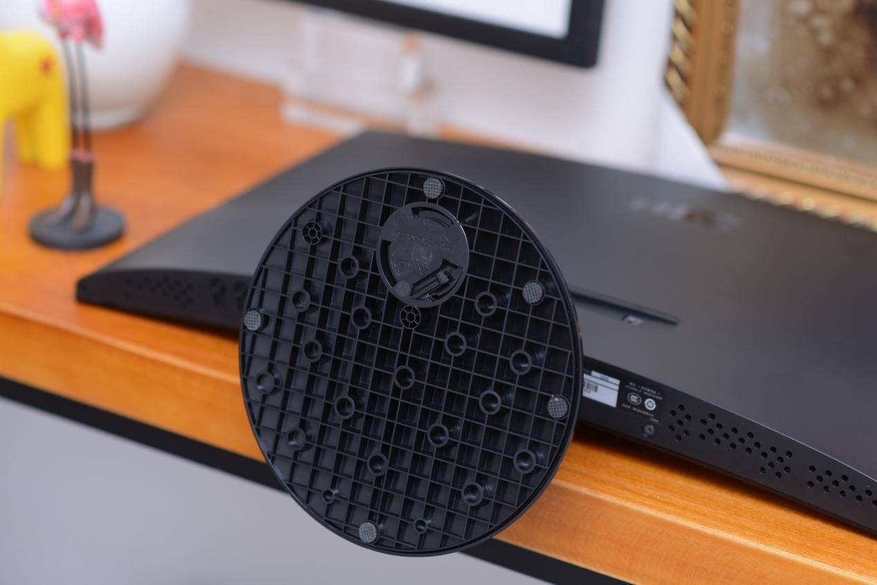 hkcc240显示器背部接口,hkcc240显示器怎么样