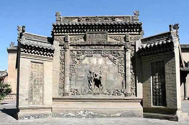 进门就是一堵墙的房子好吗,为什么宅院进门有一堵墙