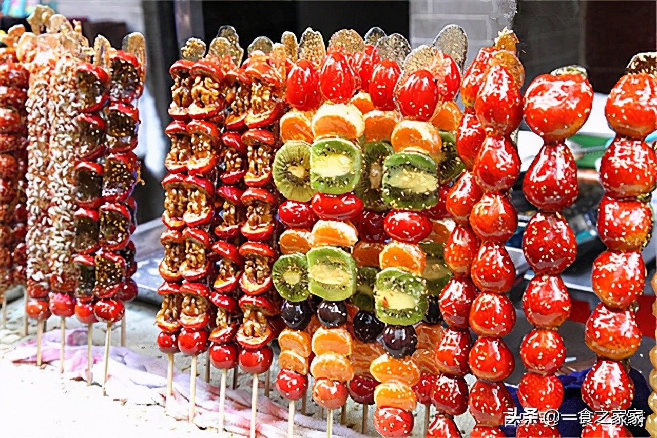 去天津一定要品尝正宗的煎饼果子,天津早饭一般吃啥煎饼果子