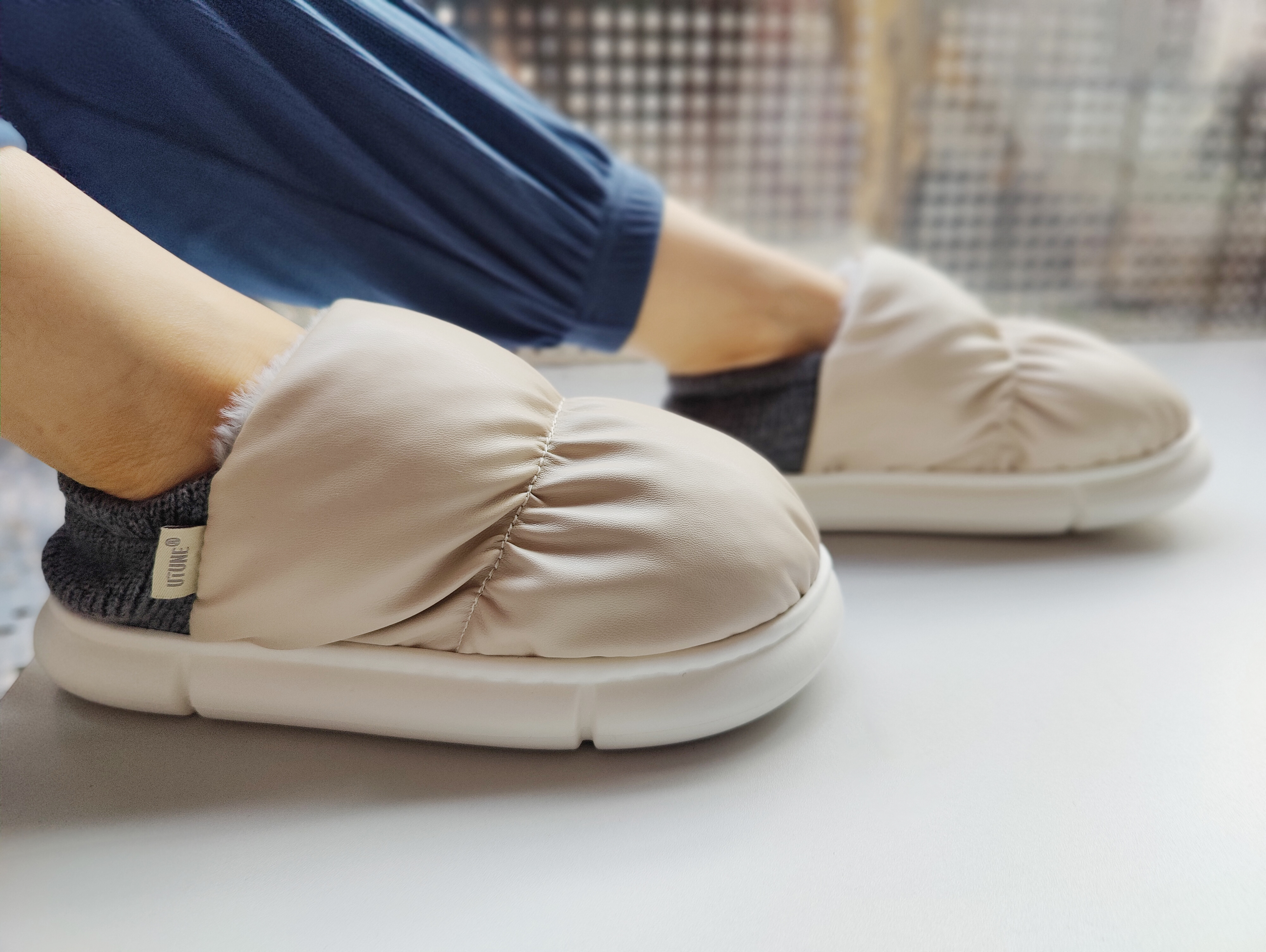 今年最火拖鞋结实耐穿又上档次,这款拖鞋火了舒适耐磨居家必备