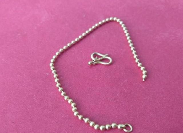 黄金手链挂扣坏了怎么办,黄金手链戴松了怎么处理