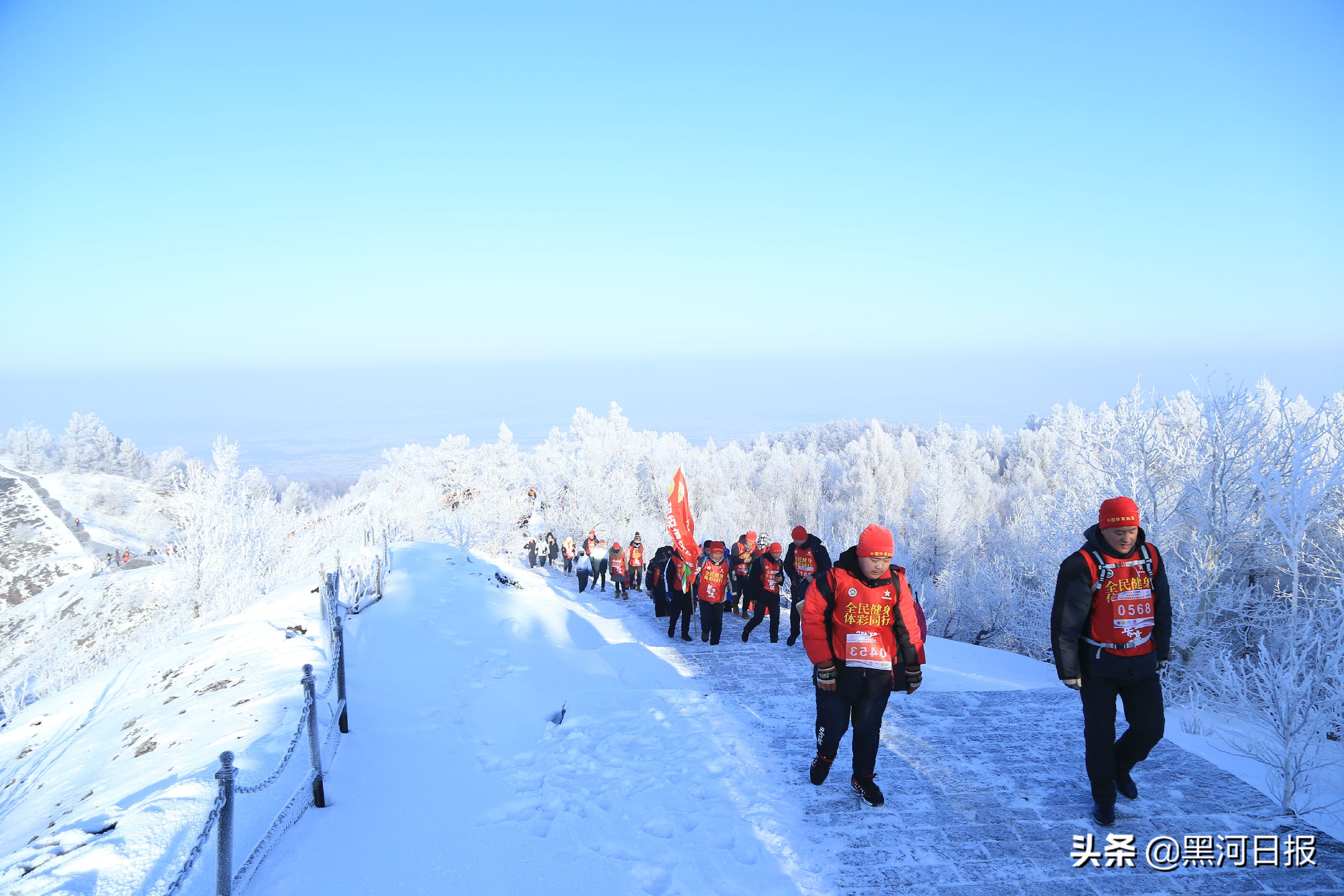 来黑河看雪,赏冰乐雪走进沐石河中心学校