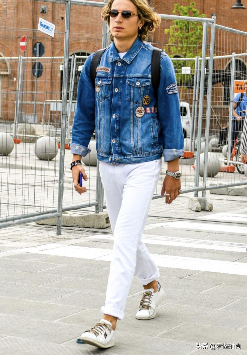 男士白色牛仔裤搭什么鞋,男士宽松白色阔腿牛仔裤