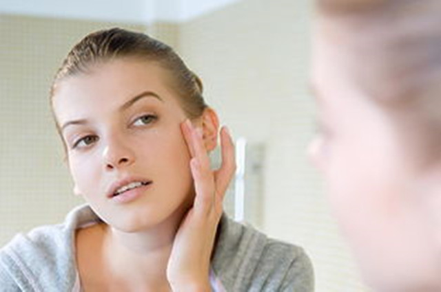 隔离要全脸涂吗,隔离能不能直接用手涂